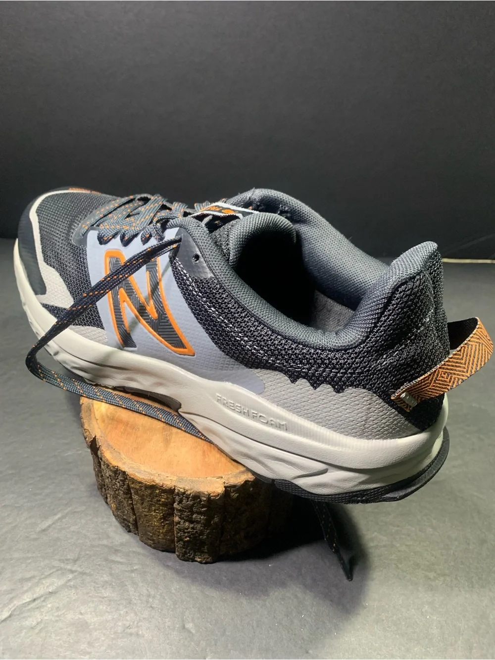 New Balance T510 Men’s  Black Gray Trail Running Sneakers Shoe Size-10